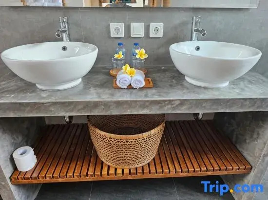 Villa Mandari West Bali  | Stunning 6-Person Pool Villa Bali