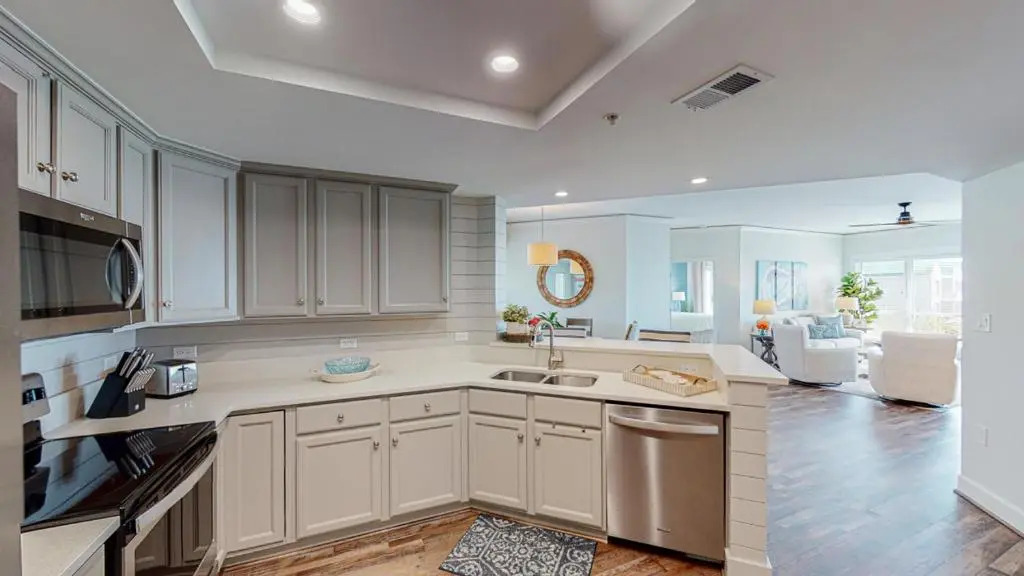 3505 Windsor Court South