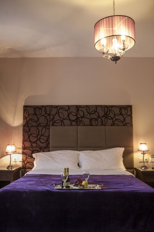 Veltsi Hotel