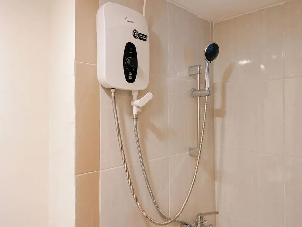 Tidy Warm Toned 2Br Apartment Meikarta
