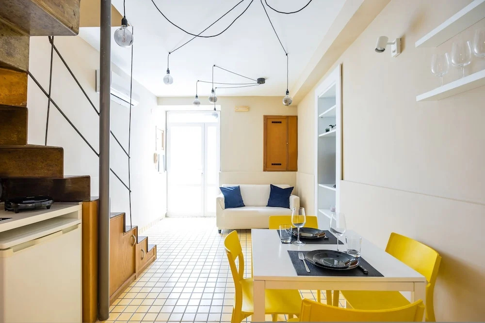 Chiaia Courtyard Haven(Contact To Property 7 Days In Advance)