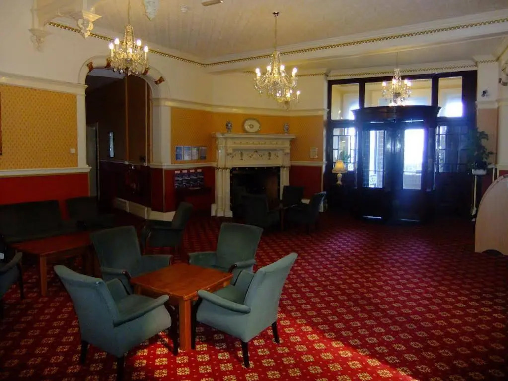 Hotel De Paris
