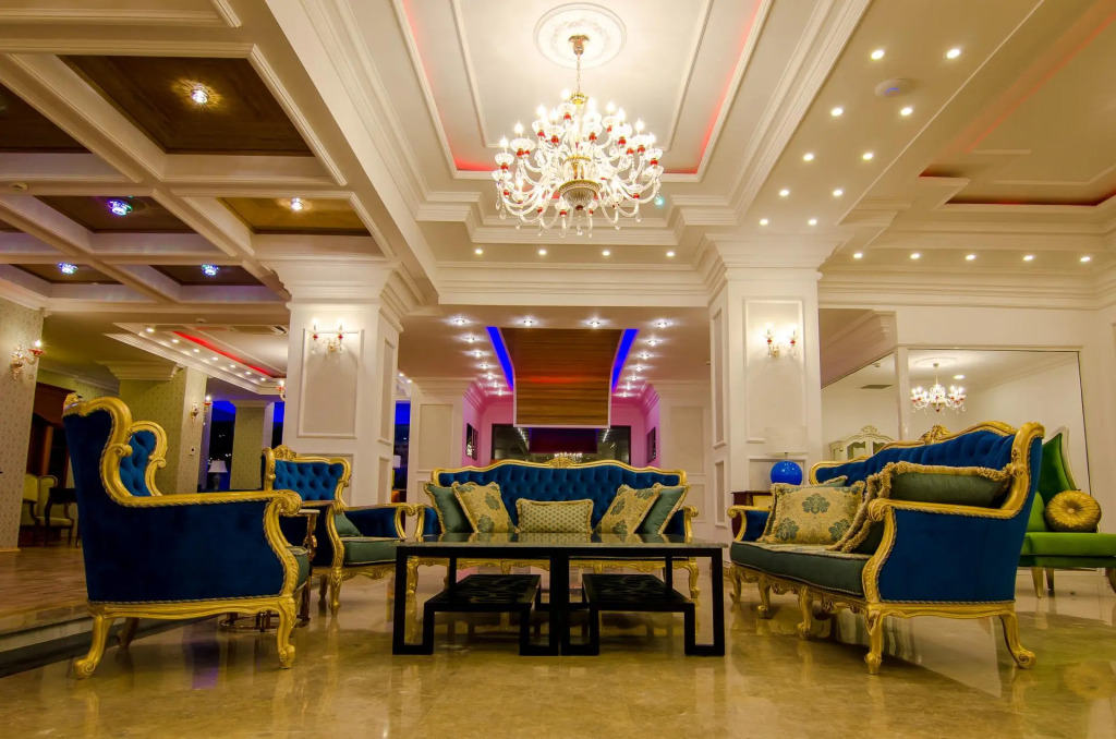 Phoenicia Royal