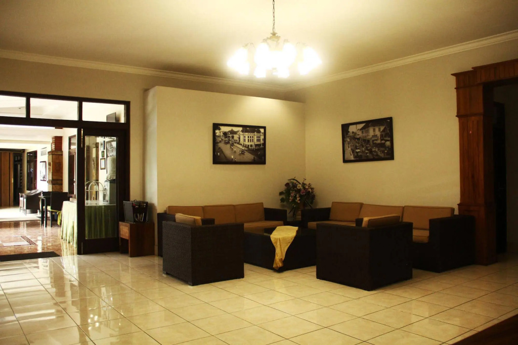 ZEN Rooms Sukajadi Sindang Sirna
