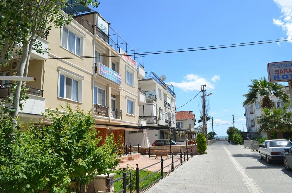 Yade Apart Pension