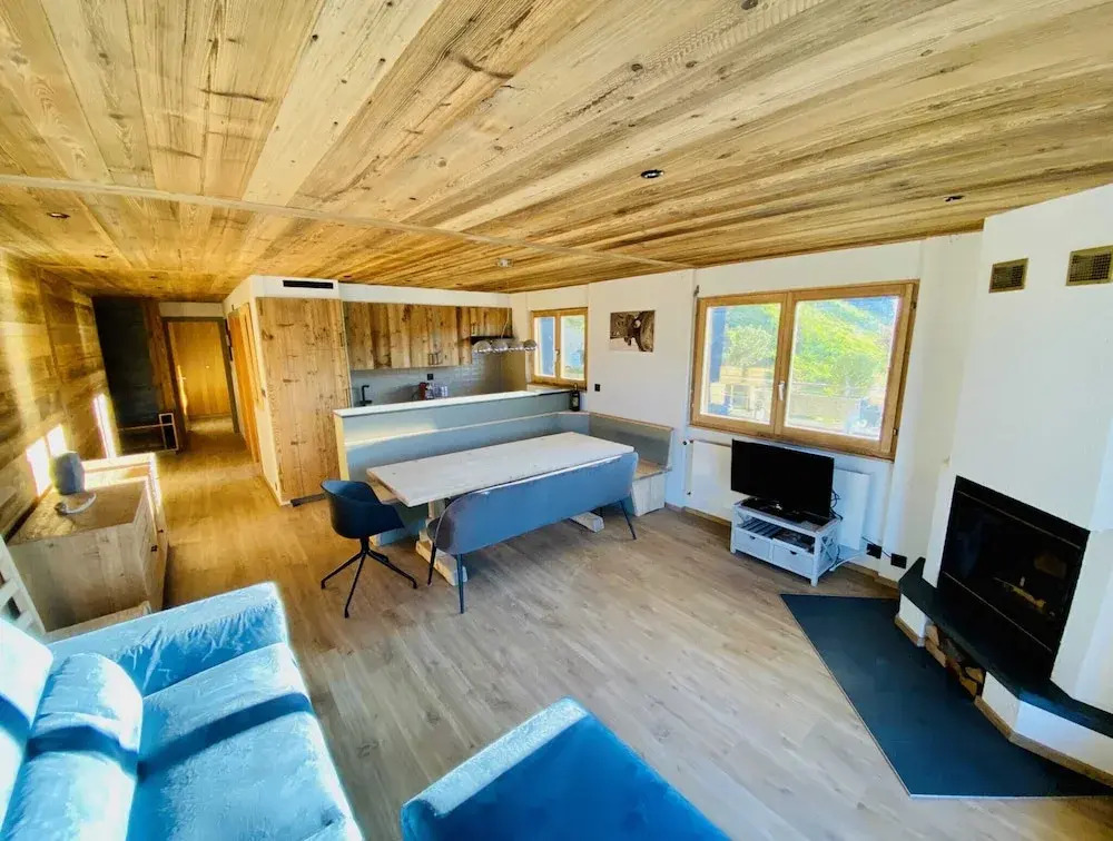 Graceful Apartment Amidst of Mountains