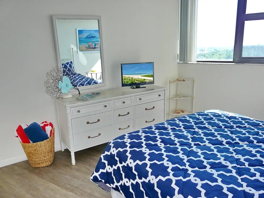 Beachfront Condo With Views of Beach and Spacious Pool