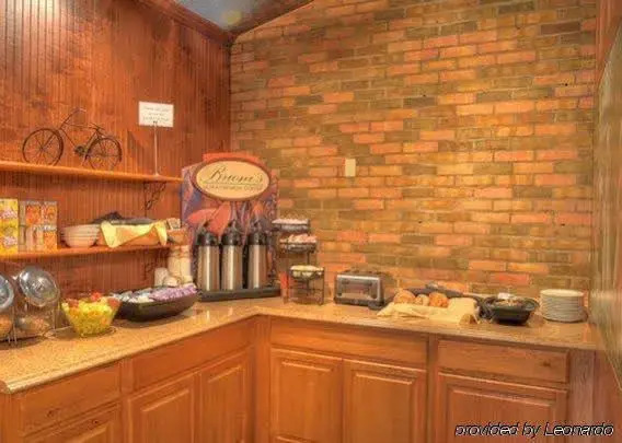 Clarion Hotel & Conference Center