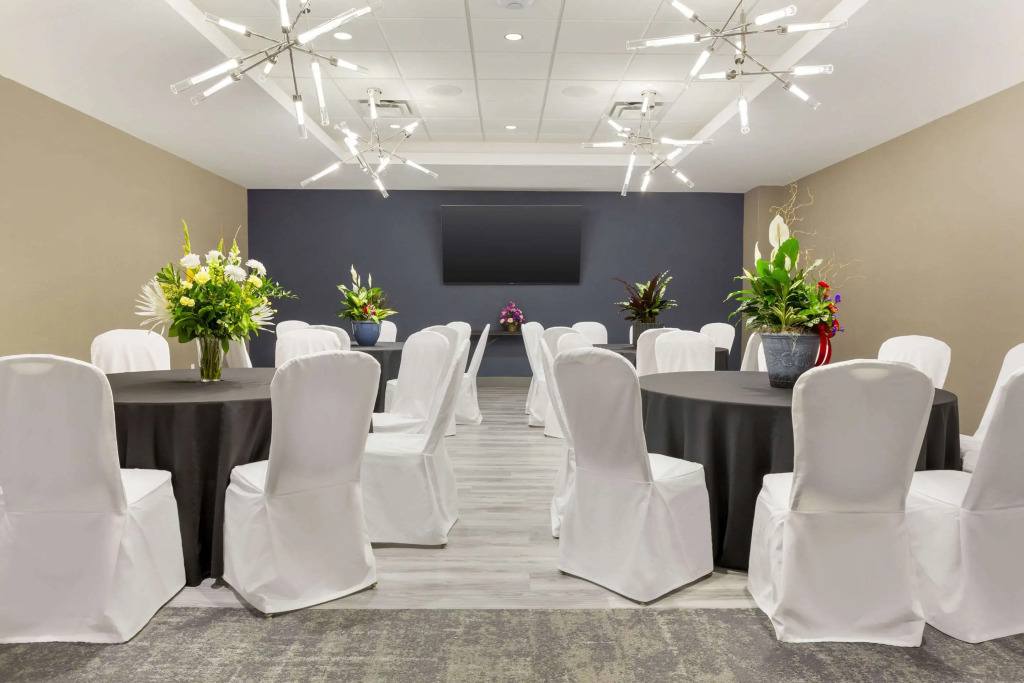 Cambria Hotel Niagara Falls