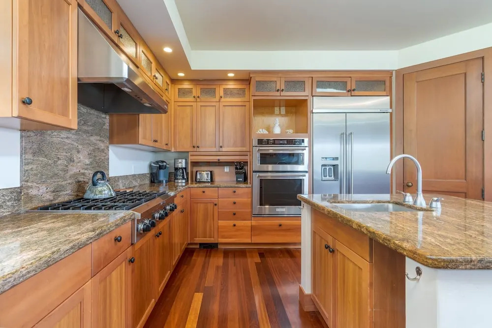 Mauna Pua - A Four Bedroom Vacation Rental Home by RedAwning