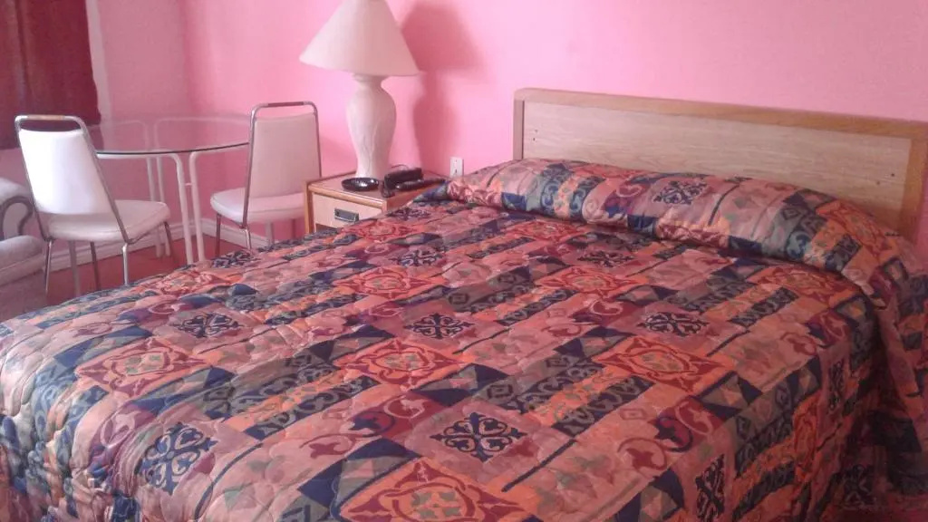 Leisure Motel