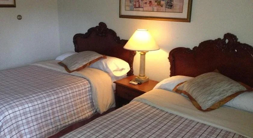 Embassy Motel - Franklin