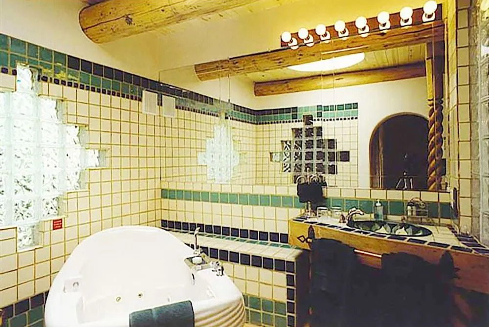 Touchstone Inn