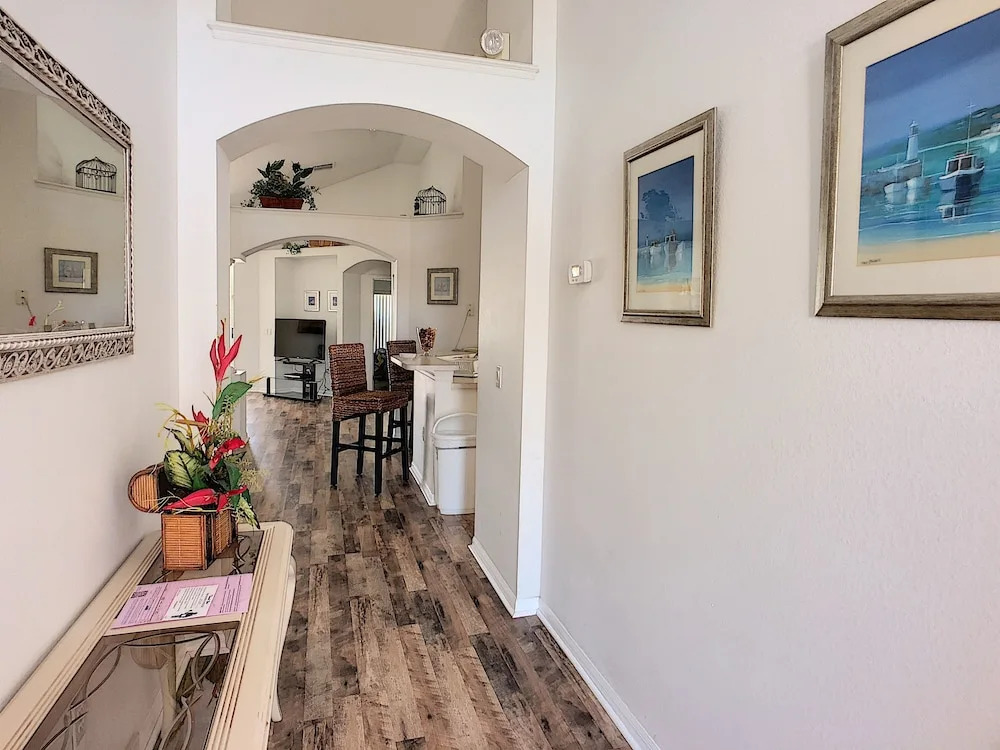 446 Lake Shore Parkway
