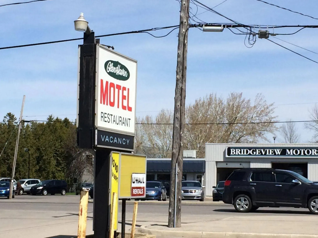 Glenhaven Motel