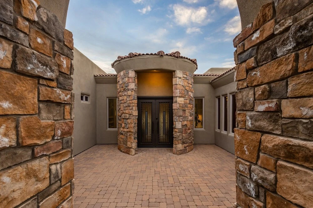 Secluded Palatial Desert W/ Infinity Pool 5 Bedroom Home