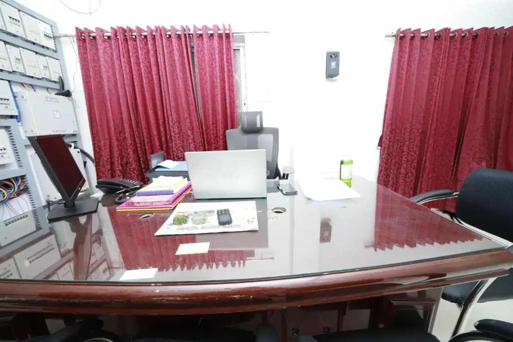 RISHIKA- Guest House