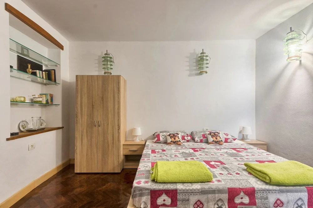 Apartment Old City 2