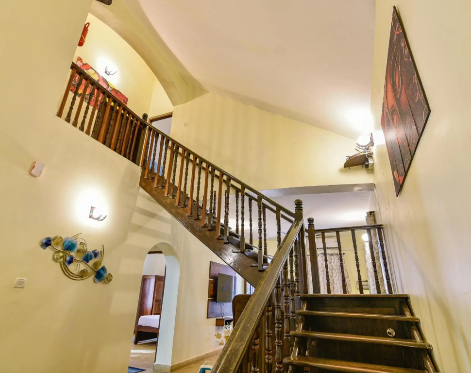 GR Stays WHITE HOUSE 4bhk Private Pool Villa in Calangute