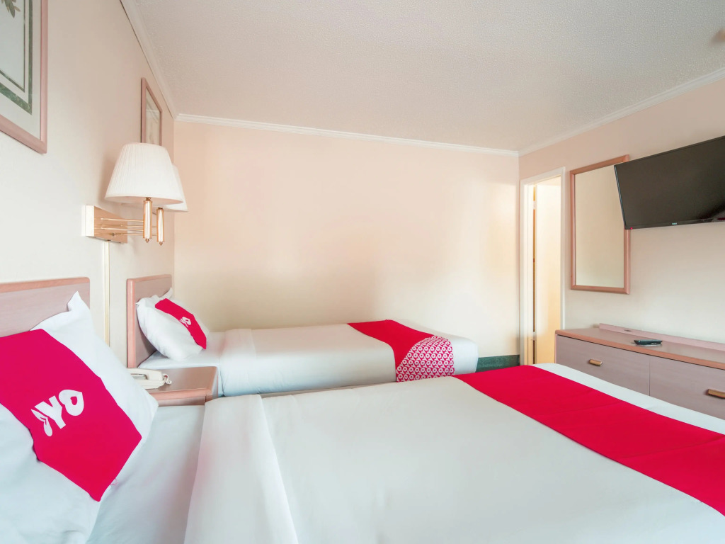 OYO Hotel Durham West Hills