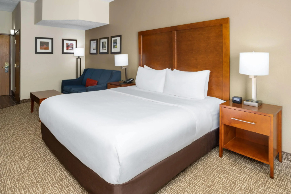 Wingate by Wyndham Pittsburgh New Stanton