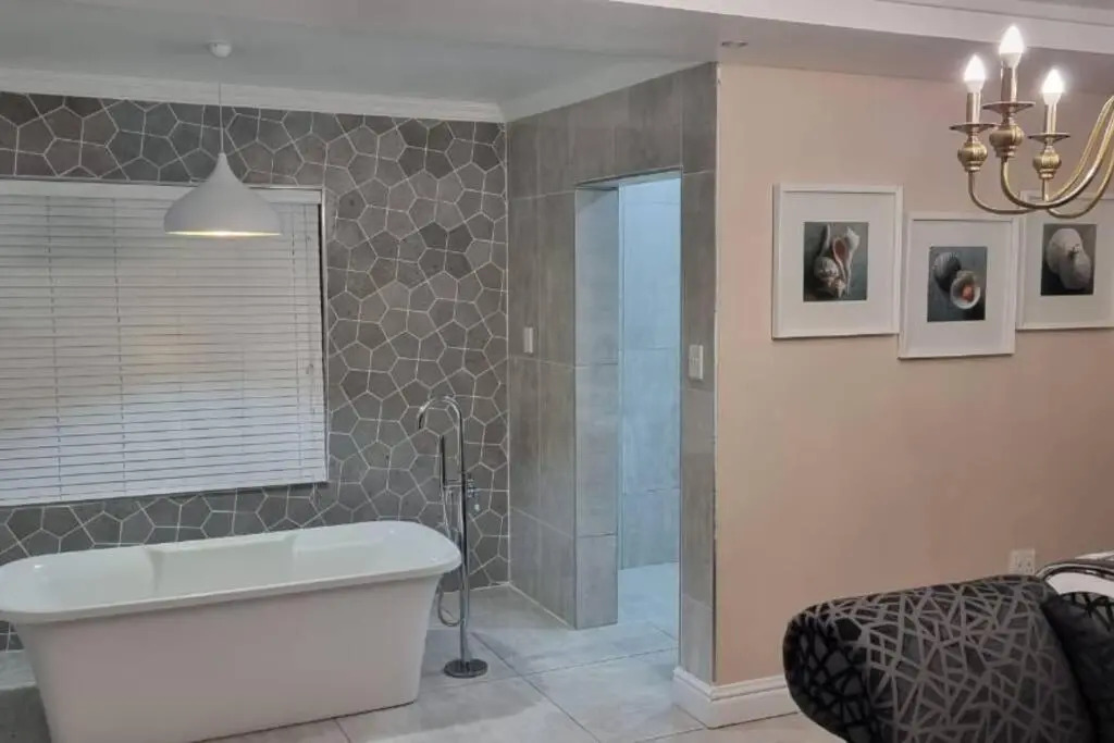 Beautiful 4 Bedroom Home in Durban North
