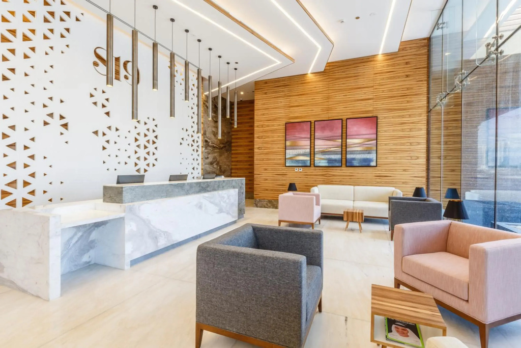 S19 Hotel-Al Jaddaf Metro Station