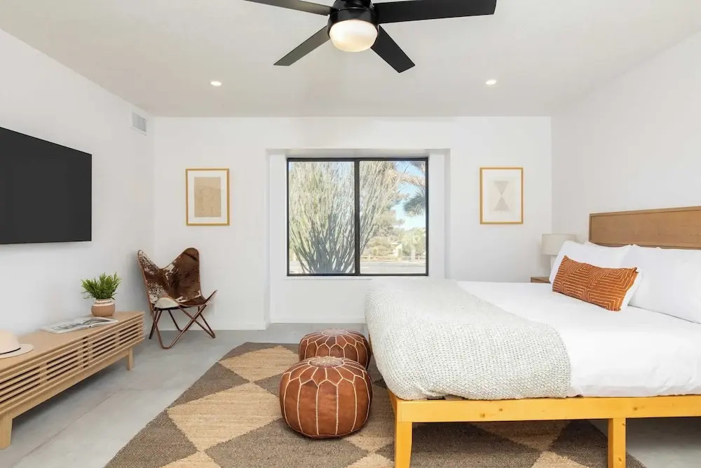 Lava Rocks by Avantstay Gorgeous Desert Haven w/ Pool, Hot Tub, Fire Pit & Ping Pong!