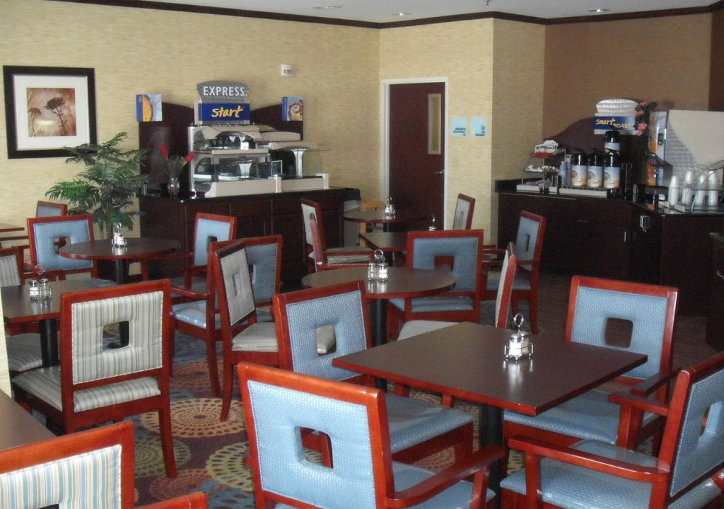 Holiday Inn Express Lapeer by IHG