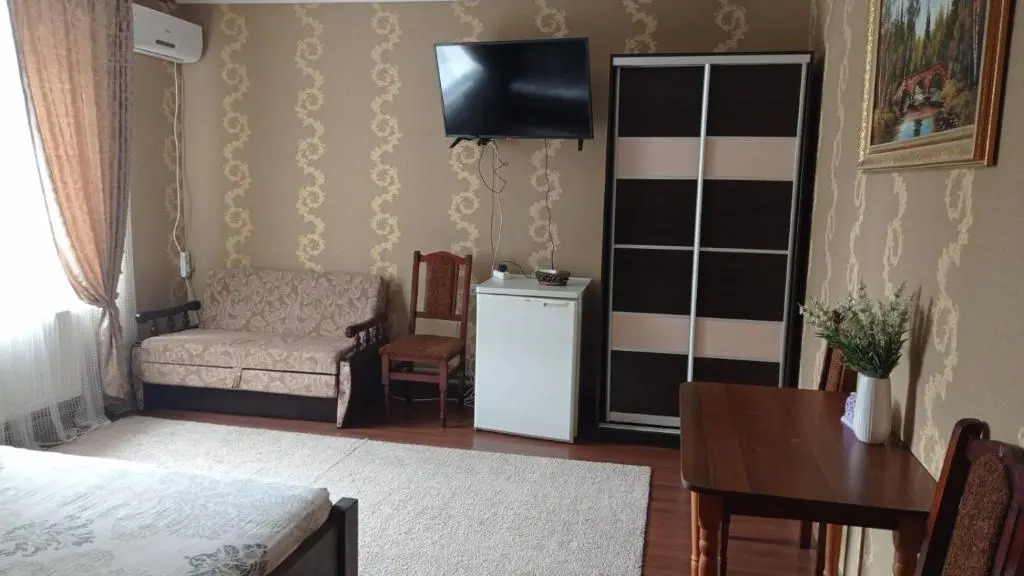 Готель Адріана