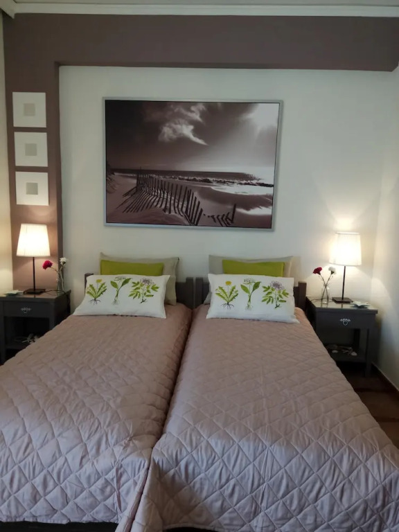 Top Floor Cozy Apartment near Beach