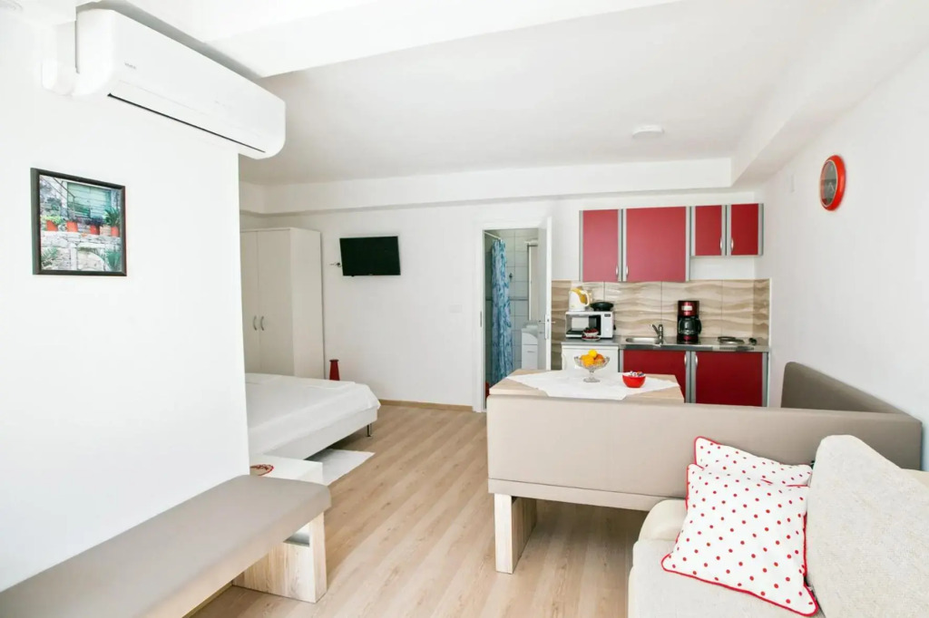 The Garden Rooms & Suites