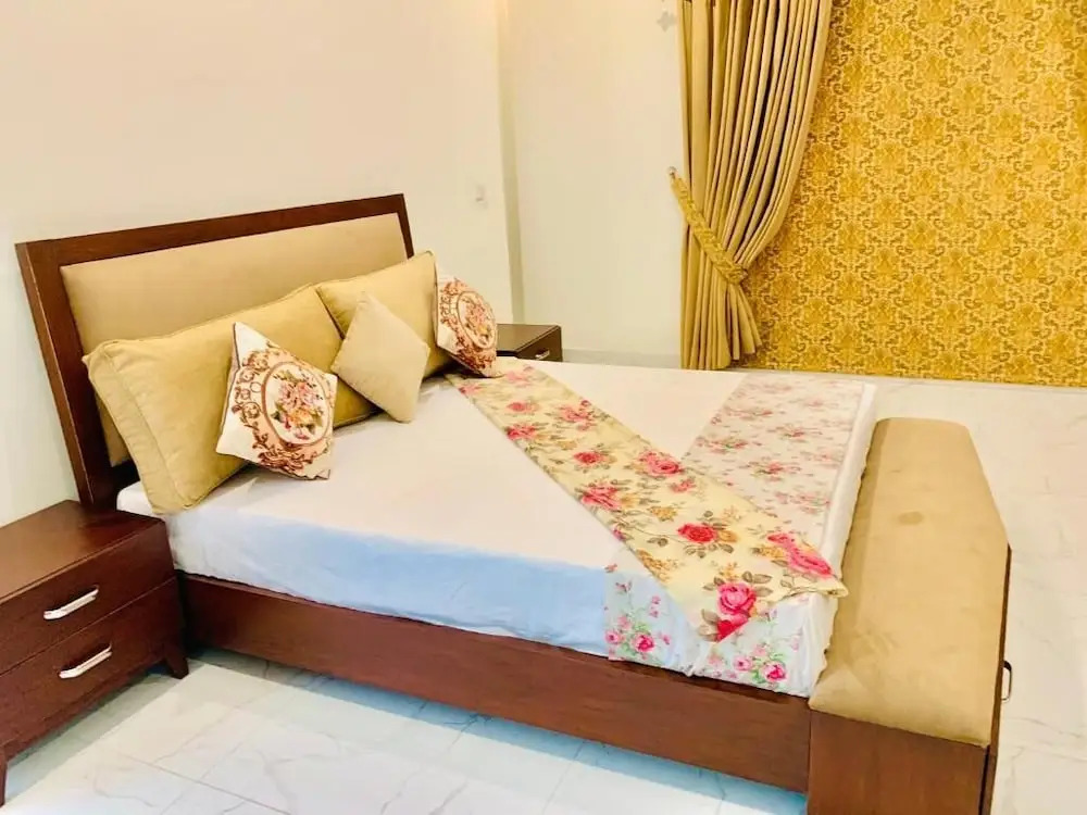 New Airport Lodge
