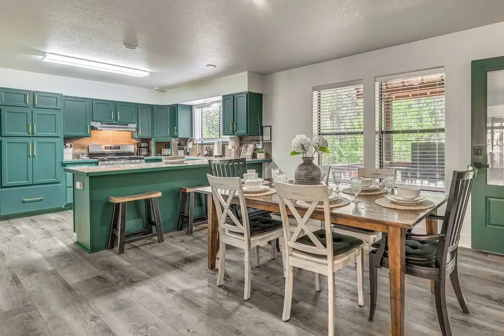 Mountain Retreat: Near Grindstone Lake & Trails!