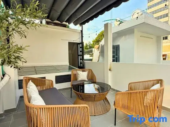 LYLAC Home Saigon NTMK - 2BR City Center Spacious Modern Townhouse Roof Terrace