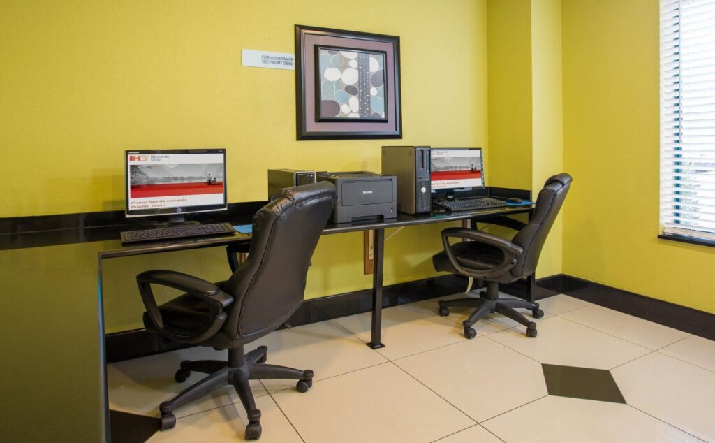 Holiday Inn Express & Suites Tell City by IHG