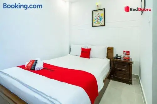 RedDoorz The Sun Hotel near Duong Quang Ham Street