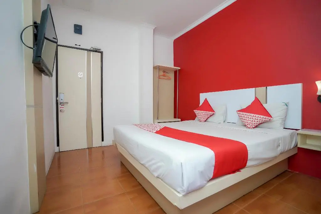 OYO 575 Blessing Hotel
