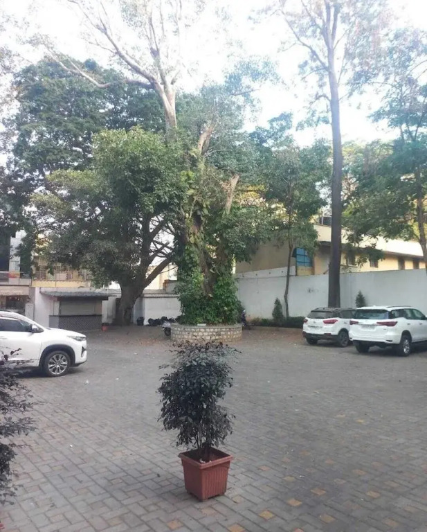 Kanishka Grand