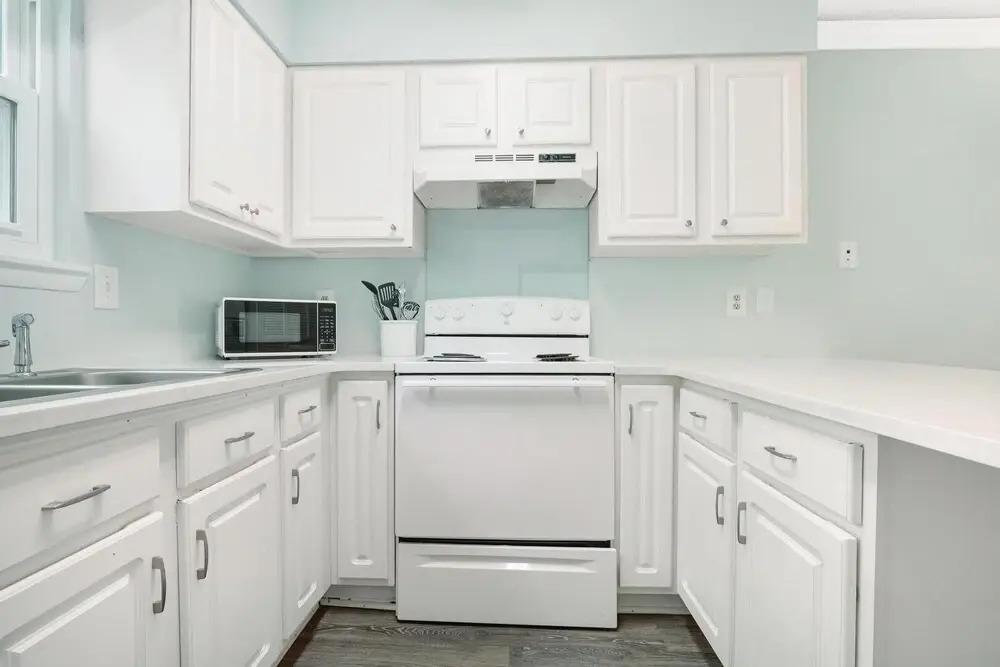 New Owner, New Decor, Steps From Beach, Sleeps 6