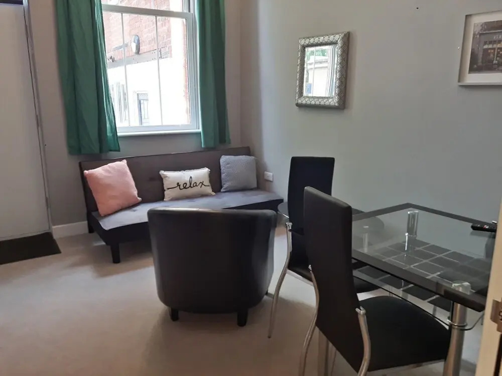 Lovely 1 Bedroom Apartment Close To The City Free Wifi