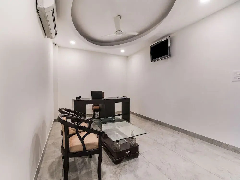 Hotel Prince Plaza By OYO Rooms