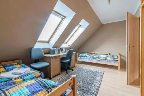5504 Private Rooms