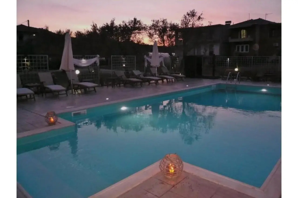 Hotel Avra