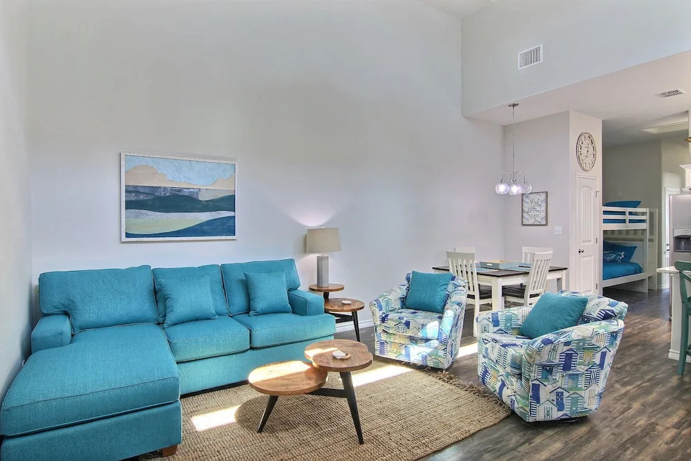 Full Sail 2 Bedrooms 2 Bathrooms Townhouse