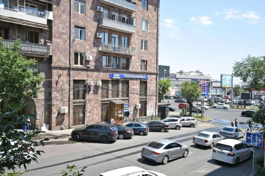 Красивая квартира на Комитас 55
