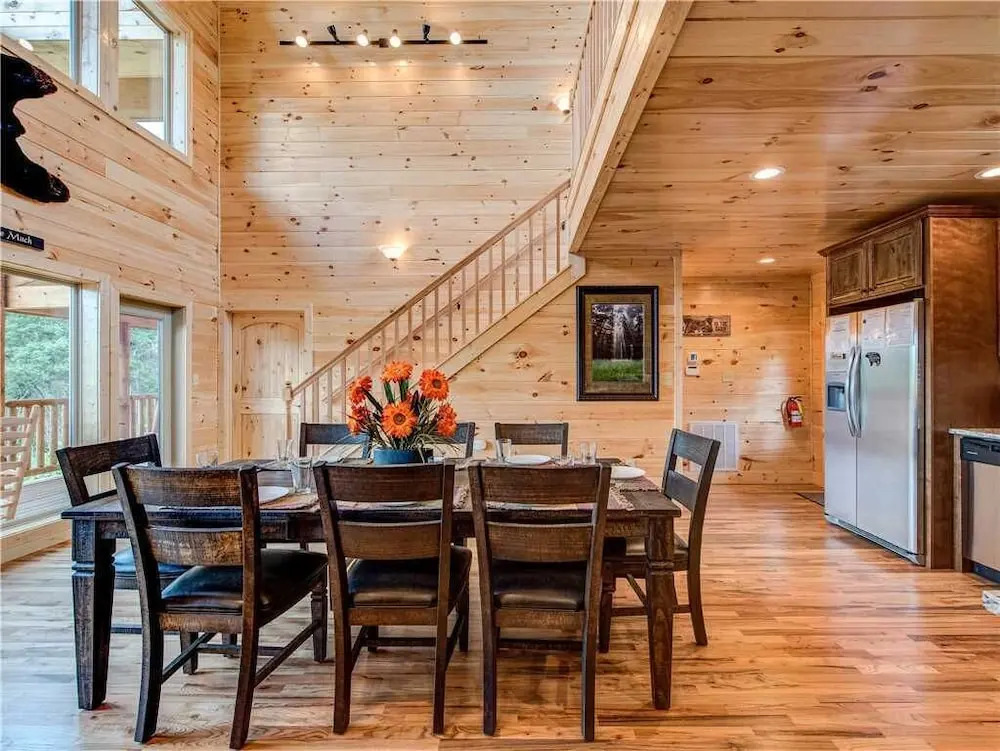 Smoky Mountain Dream - Five Bedroom Cabin