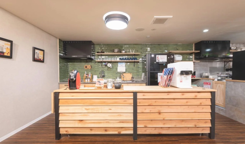 Hostel Enisia Namba
