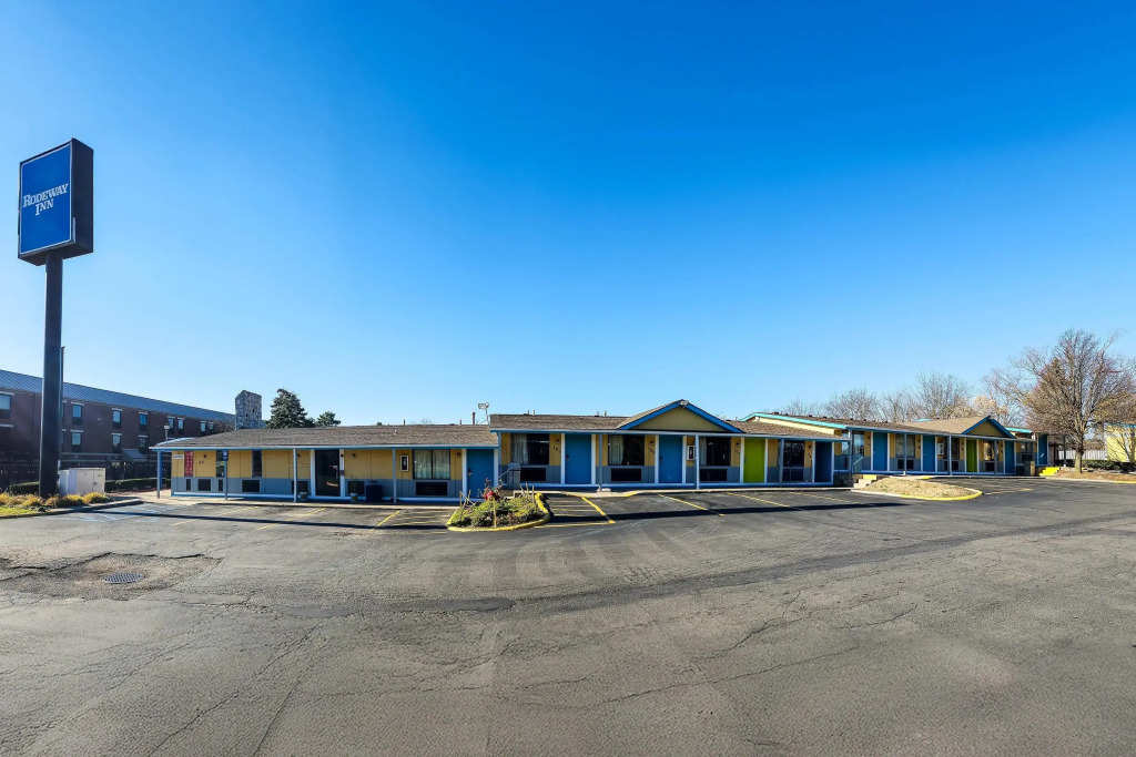 Rodeway Inn Auburn Hills - Detroit