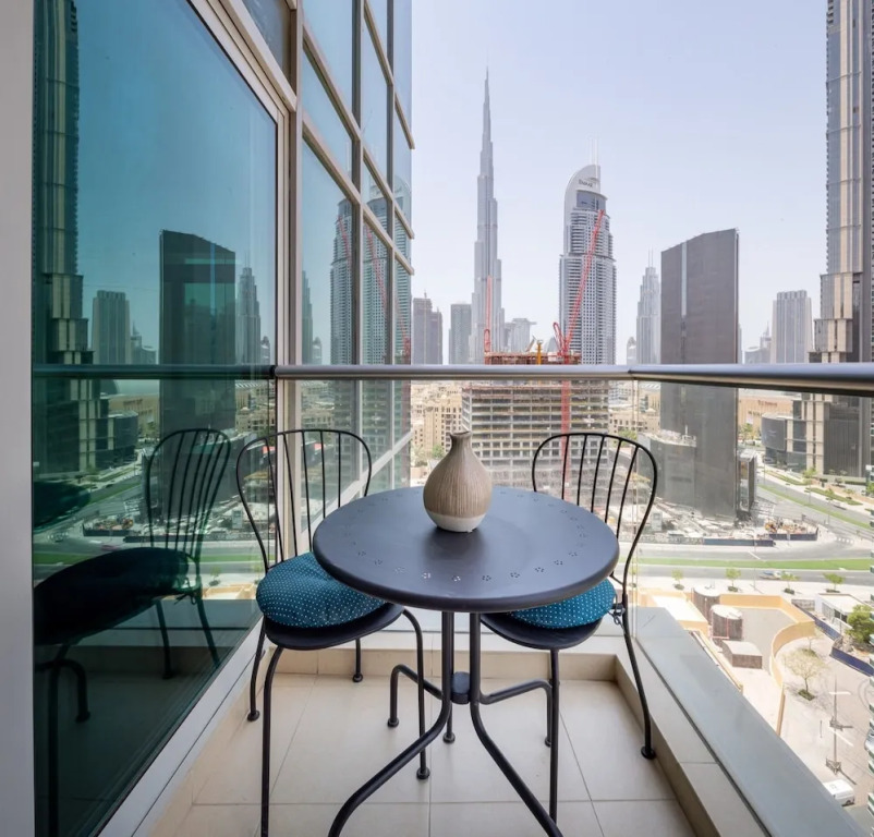 Sophisticated 2BR With Stunning Burj Khalifa Views